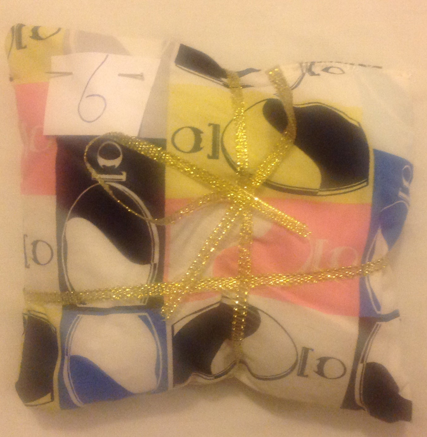 HANDMADE LAVENDER CUSHIONS PUT IN DRAW MAKES YOUR CLOTHES SMELL NICE INCLUDING P&P TO UK SALE ON 2 ITEMS + ACROSS MY SHOP CODE 5