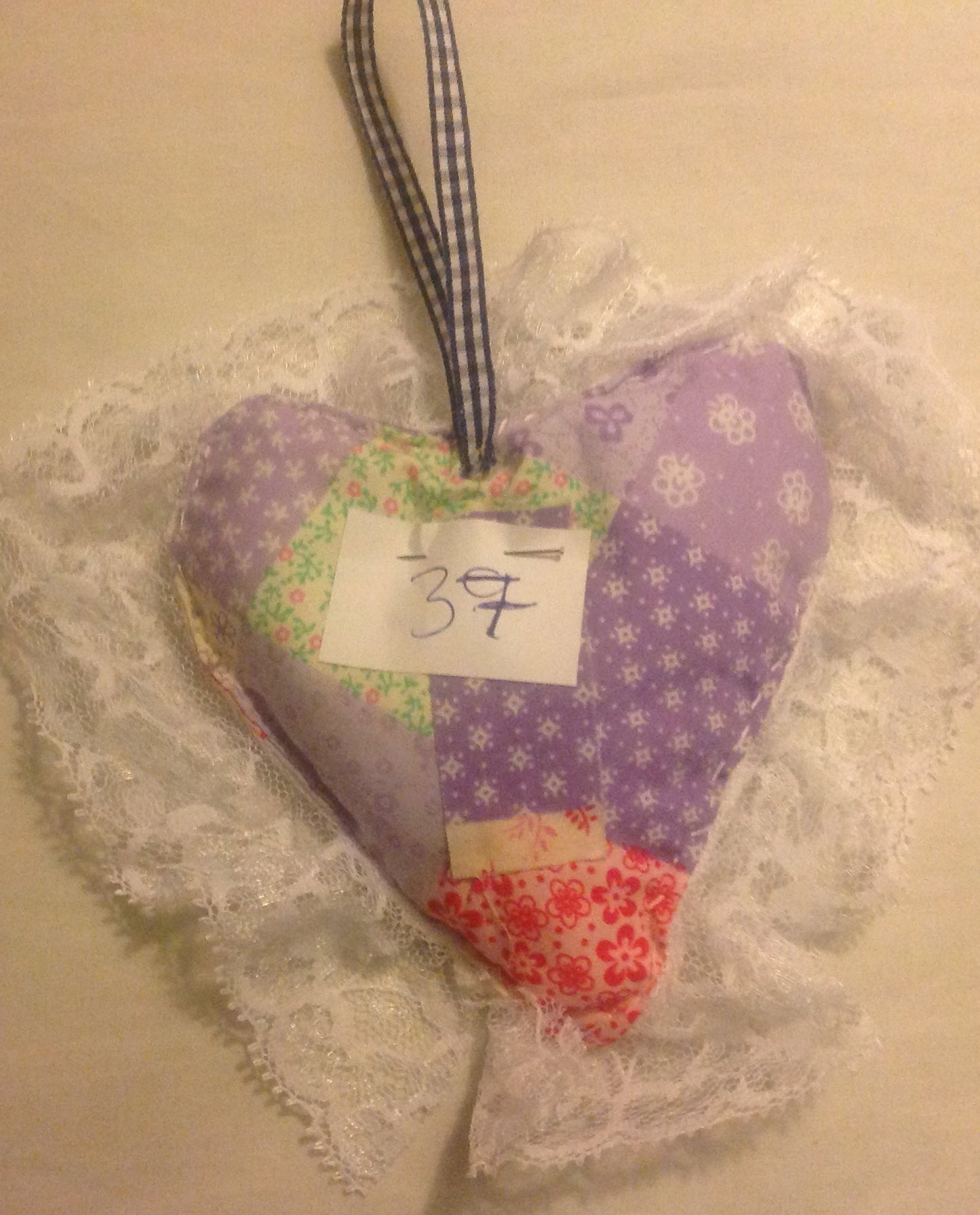 HANDMADE LAVENDER HEARTS WITH LACE PUT IN DRAW MAKES YOUR CLOTHES SMELL NICE INCLUDING P&P TO UK SALE ON 2 ITEMS + ACROSS MY SHOP CODE 21