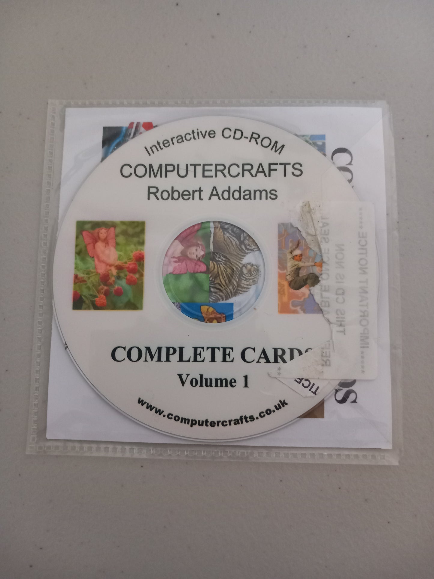 ART AND CRAFT CD ROM INCLUDING P&P TO UK  CODE 32