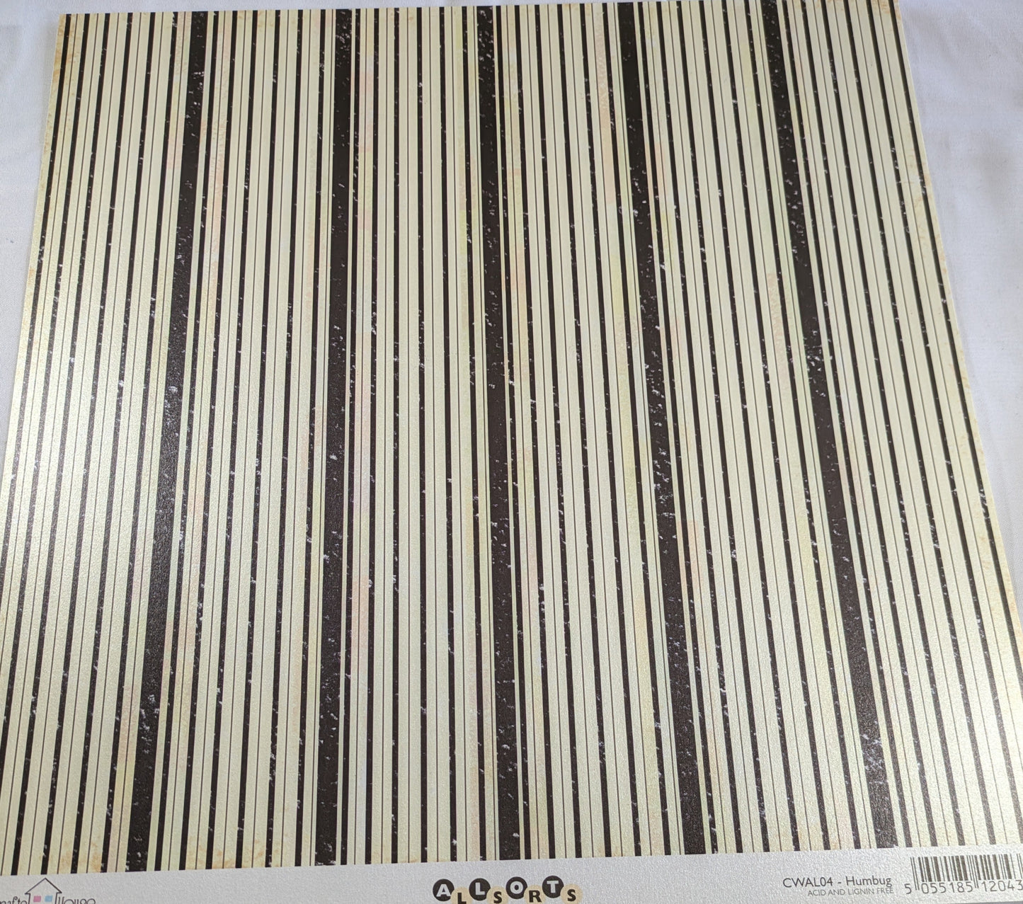 10 SHEETS 30CM X 30CM DECORATED PAPER SALE ON TWO ITEMS PLUS ACROSS MY SHOP P&P INCLUDED CODE 17