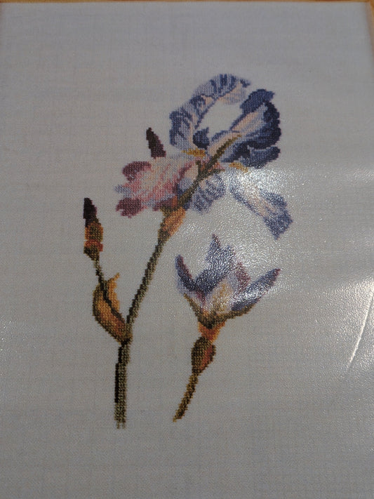CROSS STITCH CHART OF A FLOWER INCLUDING P&P TO UK SALE ON 2 ITEMS PLUS ACROSS MY SHOP CODE 24