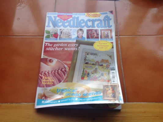 ART AND CRAFT MAGAZINES INCLUDING P&P TO UK  CODE 152